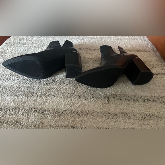 Steve Madden Black Leather Boots Kaylah Booties Anckle with 3 1/2” hills size 8M - Picture 9 of 10